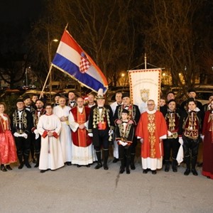 Tradicionalna proslava Tripundana u crkvi sv. Leopolda Mandića, Ljubljanica-Voltino